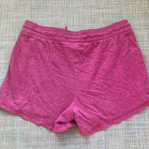 Women’s pink shorts - Picture 2 of 2